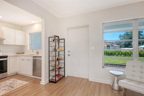 Casa en venta en Sarasota, Florida, 3 dormitorios, 127.46 m2 № 2203468 - foto 4