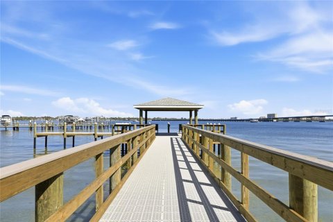Condominio en venta en Bradenton, Florida, 3 dormitorios, 238.02 m2 № 2212402 - foto 24