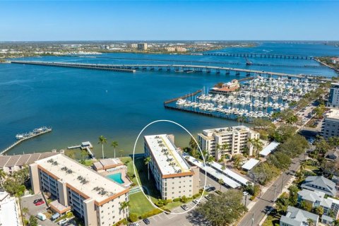 Condo in Bradenton, Florida, 3 bedrooms  № 2212402