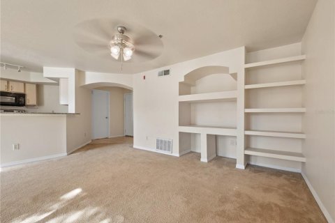 Condo in Orlando, Florida, 1 bedroom № 2214595 - photo 6