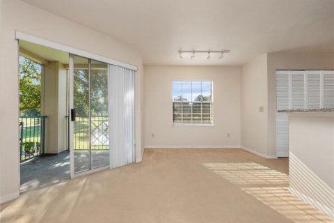 Condo in Orlando, Florida, 1 bedroom № 2214595 - photo 2