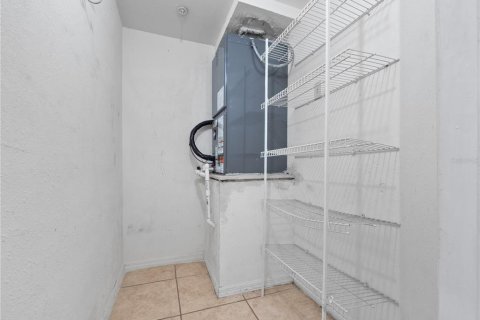 Condo in Orlando, Florida, 1 bedroom № 2214595 - photo 16