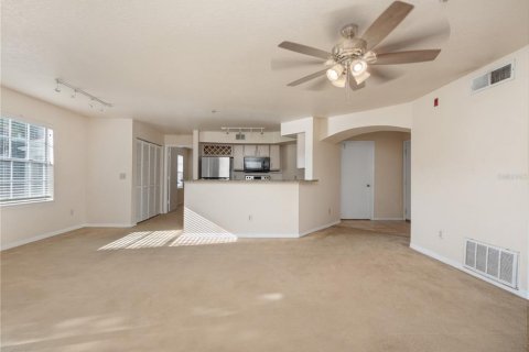 Condo in Orlando, Florida, 1 bedroom № 2214595 - photo 9