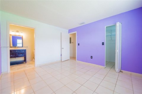 Copropriété à vendre à Miami, Floride: 3 chambres, 95.69 m2 № 2247769 - photo 16