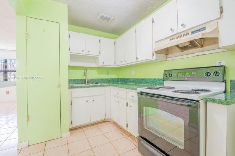 Copropriété à vendre à Miami, Floride: 3 chambres, 95.69 m2 № 2247769 - photo 11