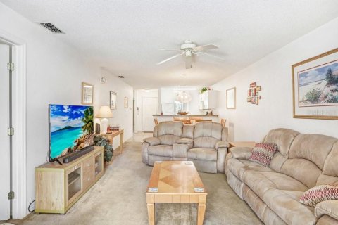 House in Kissimmee, Florida 3 bedrooms, 116.03 sq.m. № 2096636 - photo 5
