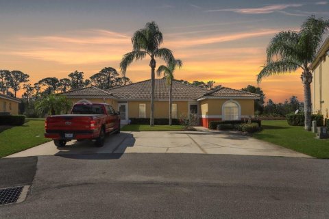 Villa ou maison à Kissimmee, Floride 3 chambres, 116.03 m2 № 2096636