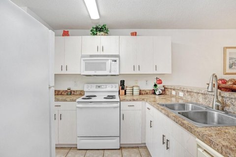 House in Kissimmee, Florida 3 bedrooms, 116.03 sq.m. № 2096636 - photo 8