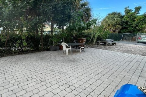 Снять в аренду кондоминиум в Дирфилд-Бич, Флорида 2 спальни, 126.35м2, № 1956408 - фото 4