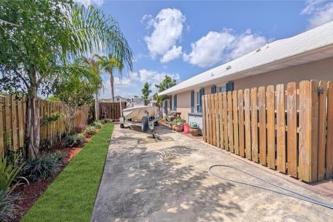 Casa en venta en Vero Beach, Florida, 4 dormitorios, 222.04 m2 № 2157195 - foto 28