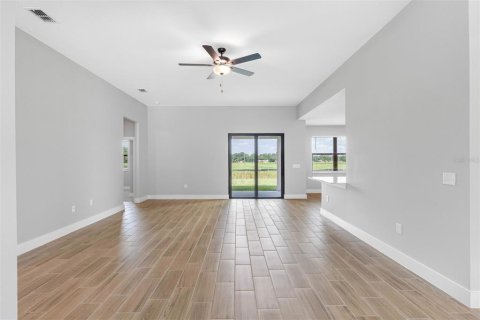Villa ou maison à vendre à Dover, Floride: 4 chambres, 183.85 m2 № 2126077 - photo 5