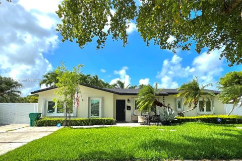 House in Cutler Bay, Florida 4 bedrooms, 213.49 sq.m. № 1848292 - photo 21