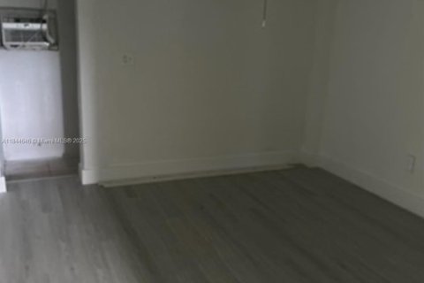 Купить коммерческую недвижимость в Майами, Флорида 222.87м2, № 2024307 - фото 17