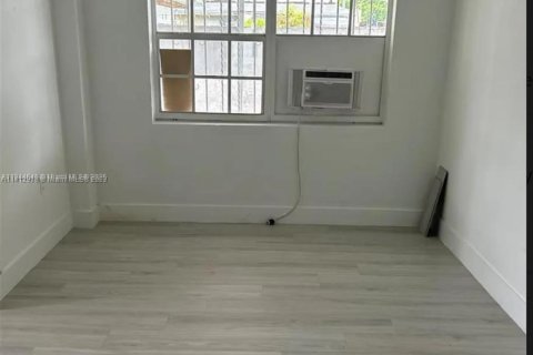 Купить коммерческую недвижимость в Майами, Флорида 222.87м2, № 2024307 - фото 6