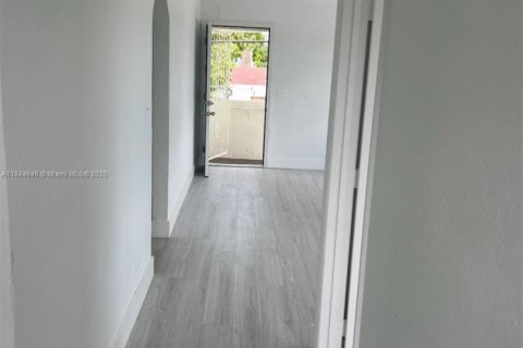 Купить коммерческую недвижимость в Майами, Флорида 222.87м2, № 2024307 - фото 20