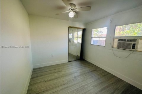 Купить коммерческую недвижимость в Майами, Флорида 222.87м2, № 2024307 - фото 8