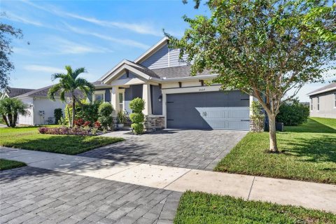 House in Apollo Beach, Florida 4 bedrooms, 192.68 sq.m. № 2423790 - photo 3