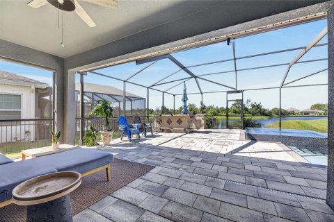 House in Apollo Beach, Florida 4 bedrooms, 192.68 sq.m. № 2423790 - photo 5