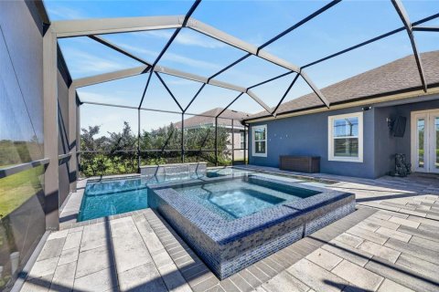 House in Apollo Beach, Florida 4 bedrooms, 192.68 sq.m. № 2423790 - photo 8