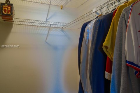 Condo in Oakland Park, Florida, 2 bedrooms  № 2022106 - photo 23