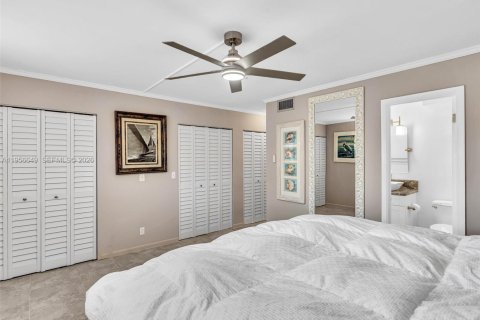 Condo in Dania Beach, Florida, 2 bedrooms  № 2022085 - photo 29