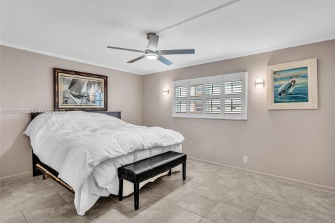 Condo in Dania Beach, Florida, 2 bedrooms  № 2022085 - photo 27