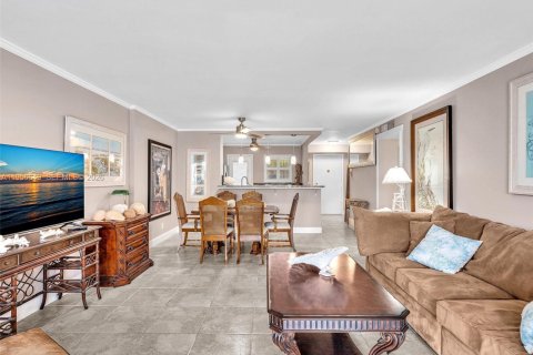 Condo in Dania Beach, Florida, 2 bedrooms  № 2022085