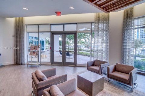 Condo in North Miami Beach, Florida, 3 bedrooms № 1991503 - photo 28