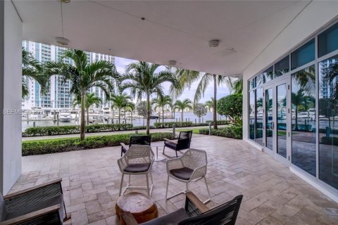 Condo in North Miami Beach, Florida, 3 bedrooms № 1991503 - photo 27