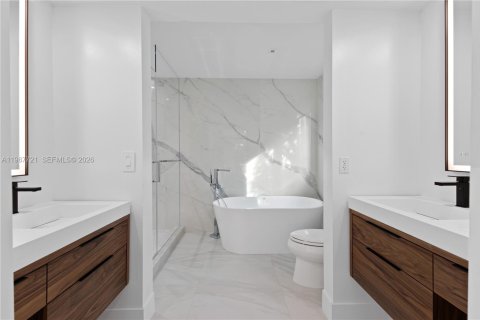 Casa en venta en Surfside, Florida, 3 dormitorios, 151.06 m2 № 2051528 - foto 22