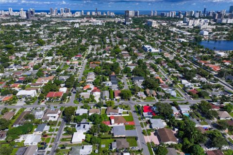 Снять в аренду виллу или дом в Халландейл-Бич, Флорида 2 спальни, 159.98м2, № 1952584 - фото 13