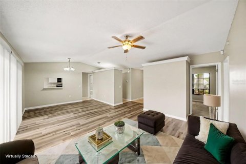 House in New Port Richey, Florida 3 bedrooms, 138.61 sq.m. № 2222572 - photo 8
