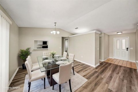 House in New Port Richey, Florida 3 bedrooms, 138.61 sq.m. № 2222572 - photo 6