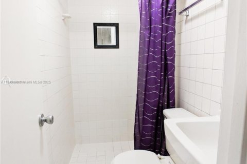 Commercial property in Miami, Florida 360.09 sq.m. № 1961589 - photo 2