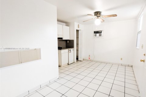 Commercial property in Miami, Florida 360.09 sq.m. № 1961589