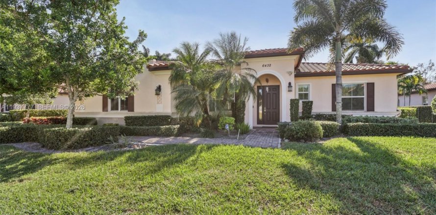 Дом в Дейви, Флорида 4 спальни, 252.97м2 № 1995700