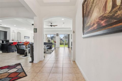 Купить виллу или дом в Дейви, Флорида 4 спальни, 252.97м2, № 1995700 - фото 2