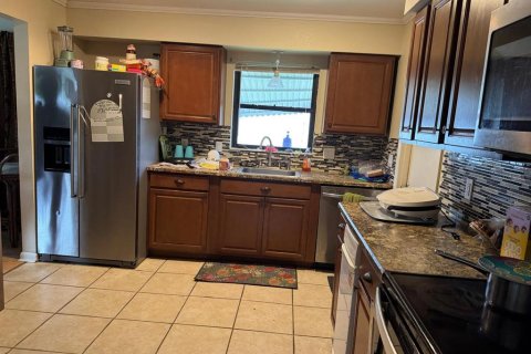Villa ou maison à vendre à Rockledge, Floride: 4 chambres, 154.12 m2 № 2378259 - photo 8