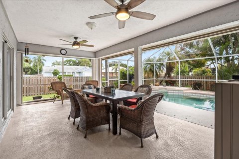 House in Port St. Lucie, Florida 3 bedrooms, 175.77 sq.m. № 2432913 - photo 28