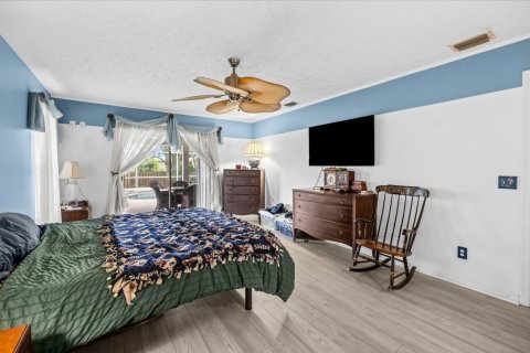 House in Port St. Lucie, Florida 3 bedrooms, 175.77 sq.m. № 2432913 - photo 17