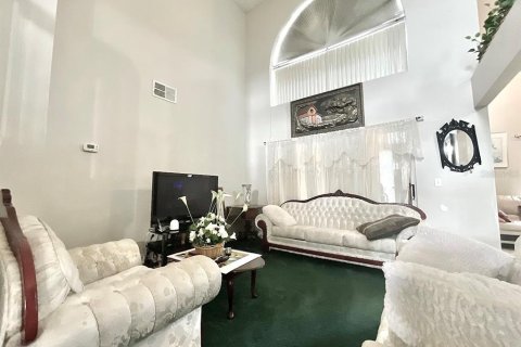 Casa en venta en Kissimmee, Florida, 4 dormitorios, 206.15 m2 № 1905105 - foto 4