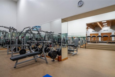 Снять в аренду кондоминиум в Майами, Флорида 2 спальни, 141.21м2, № 2057453 - фото 20