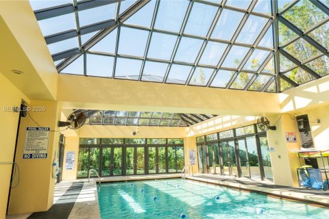 Снять в аренду кондоминиум в Майами, Флорида 2 спальни, 141.21м2, № 2057453 - фото 21