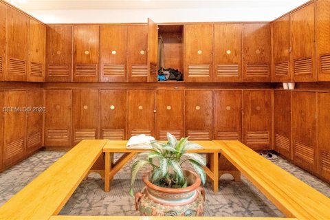 Снять в аренду кондоминиум в Майами, Флорида 2 спальни, 141.21м2, № 2057453 - фото 23