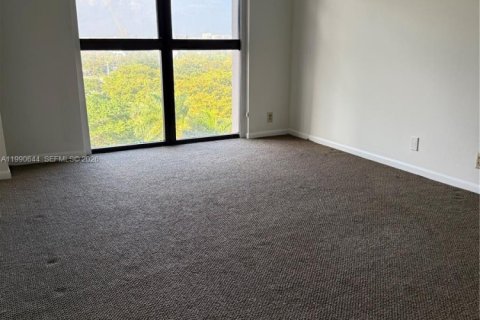 Снять в аренду кондоминиум в Майами, Флорида 2 спальни, 141.21м2, № 2057453 - фото 17