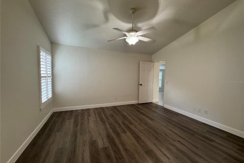 House in Winter Park, Florida 4 bedrooms, 148.46 sq.m. № 1916377 - photo 20