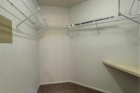 House in Winter Park, Florida 4 bedrooms, 148.46 sq.m. № 1916377 - photo 17