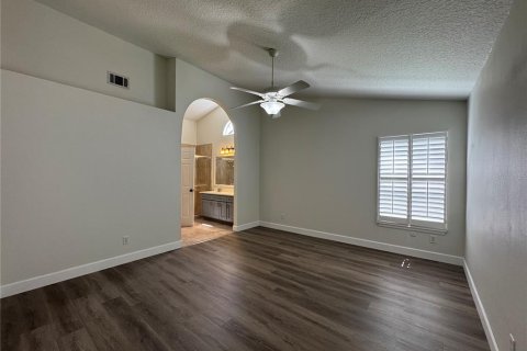 House in Winter Park, Florida 4 bedrooms, 148.46 sq.m. № 1916377 - photo 12