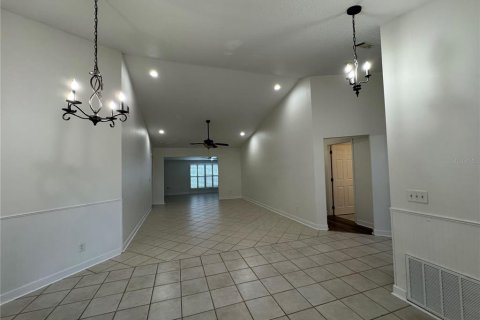 House in Winter Park, Florida 4 bedrooms, 148.46 sq.m. № 1916377 - photo 4