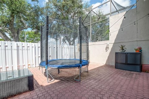 Townhouse in Doral, Florida 3 bedrooms, 176.33 sq.m. № 1854945 - photo 19